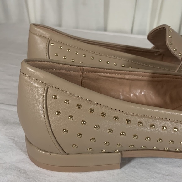NIB Chelsea & Violet Lisle Studded Leather Loafer Flats, 8 - Picture 6 of 11